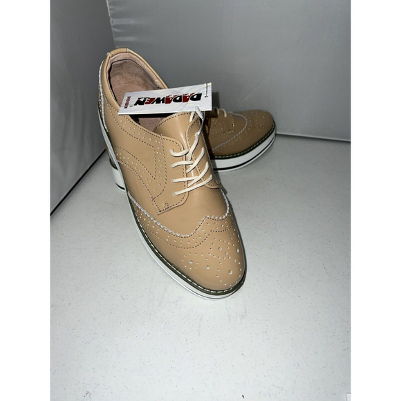 Dadawen NWT Beige Patent Wingtip Oxford Shoes Women’s Size 41 (9.5 US) - Picture 9 of 13
